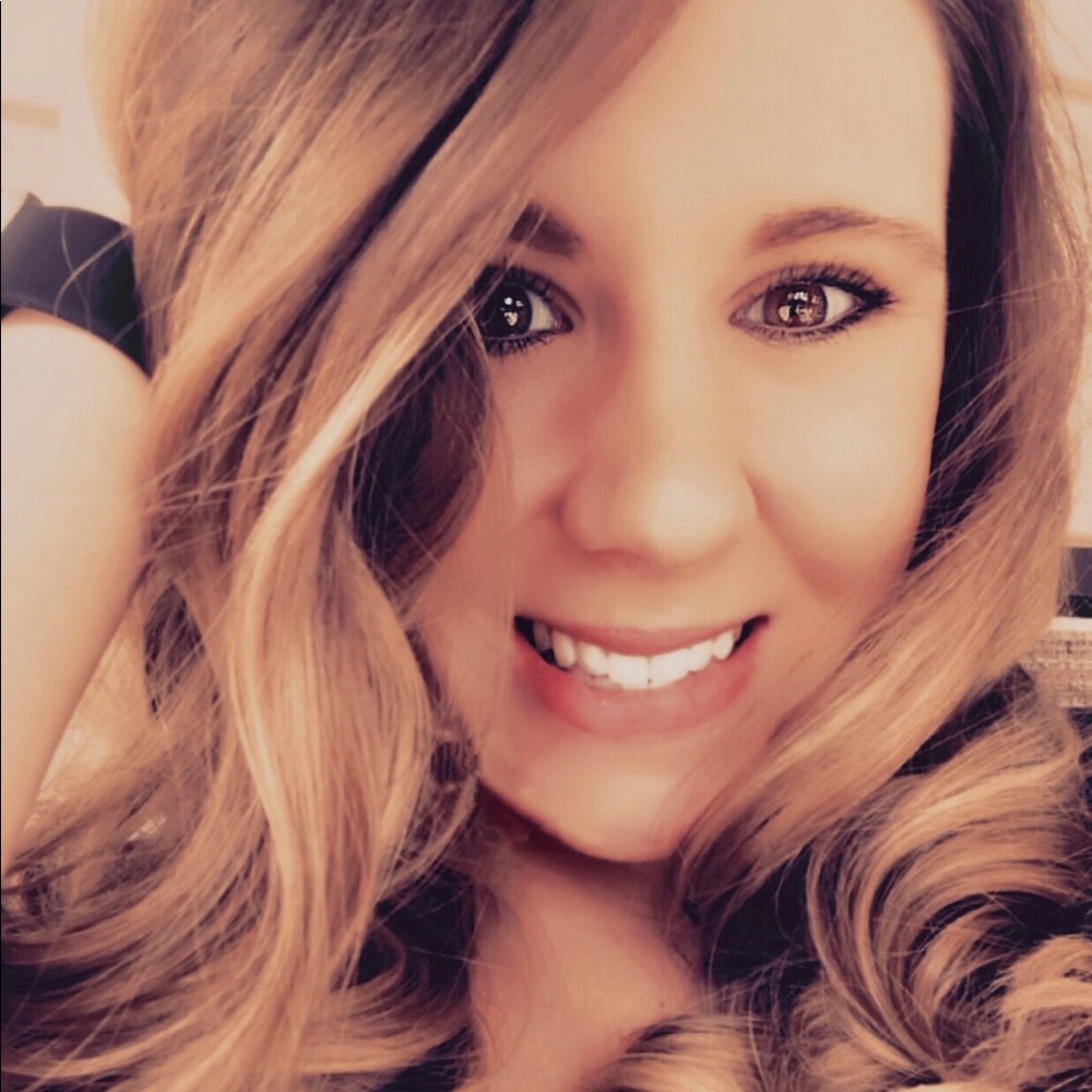 Meet your Posher, Erica